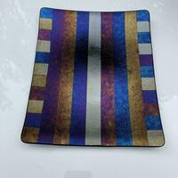 Geometric iridescent glass dish