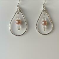 Pearl, Swarovski and silver earrings 