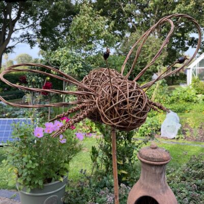 Willow Bumblebee Scuclpture