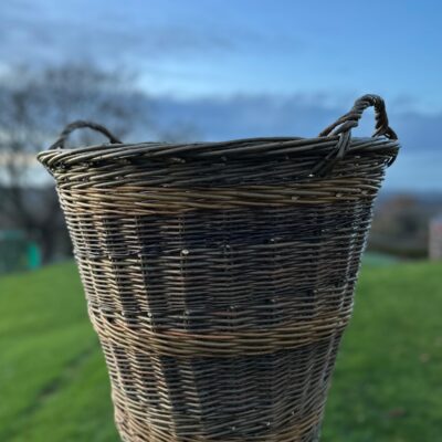  Log basket with panel divider